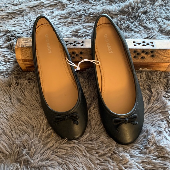 Old Navy Other - Size 2 girl flats brand new , no tags